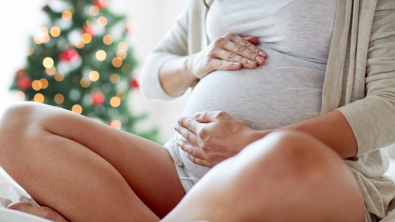 Celebra la víspera de Año Nuevo con un bebé en la pancita